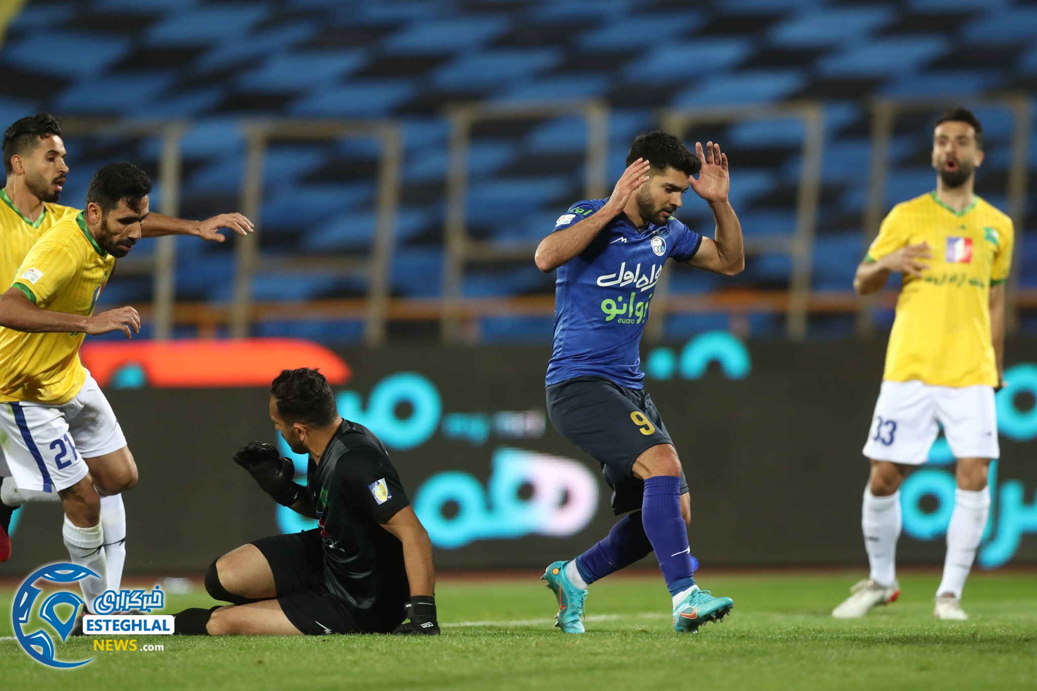 استقلال(تاج) 1-0 صنعت نفت آبادان