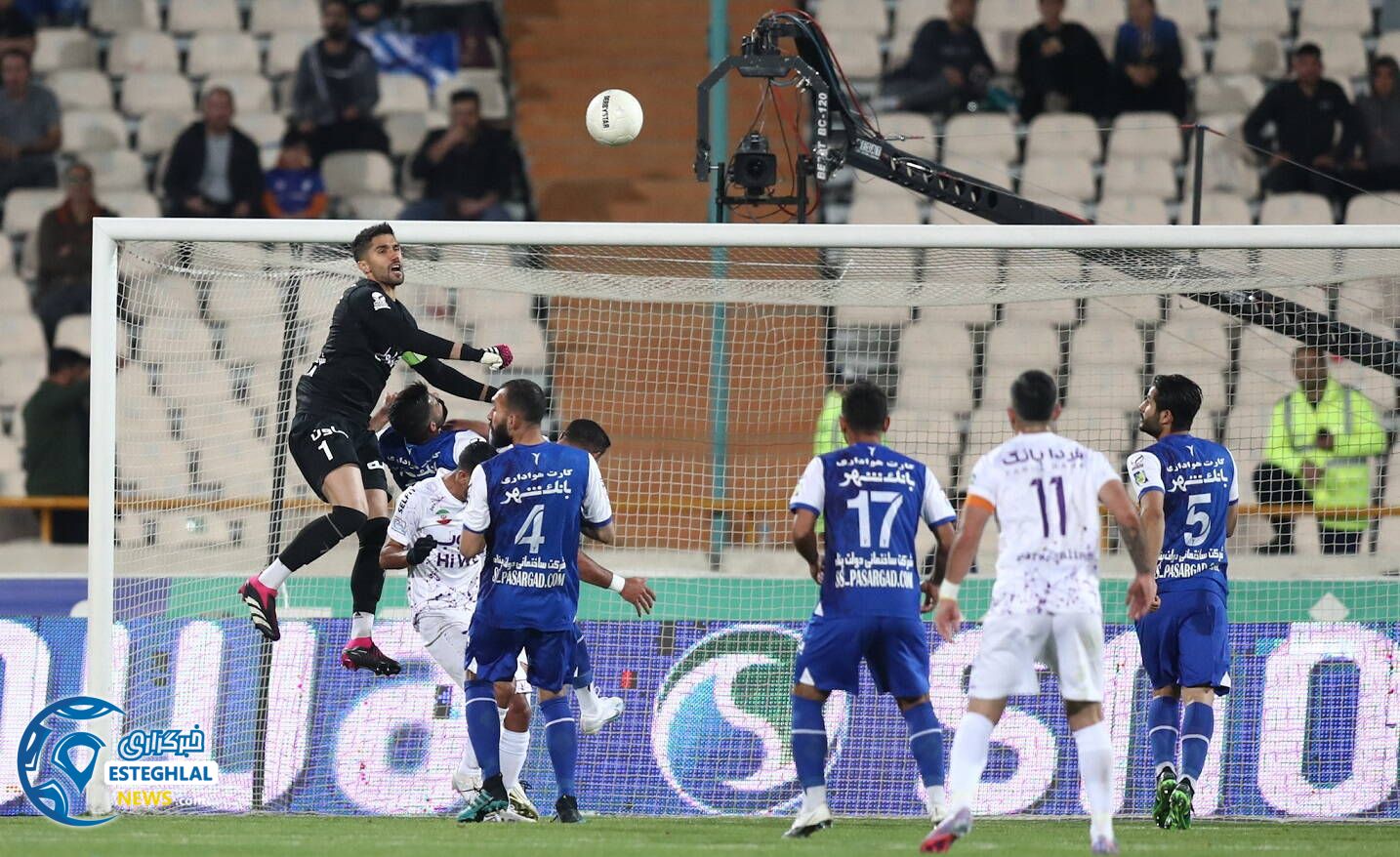 استقلال 6-1 هوادار