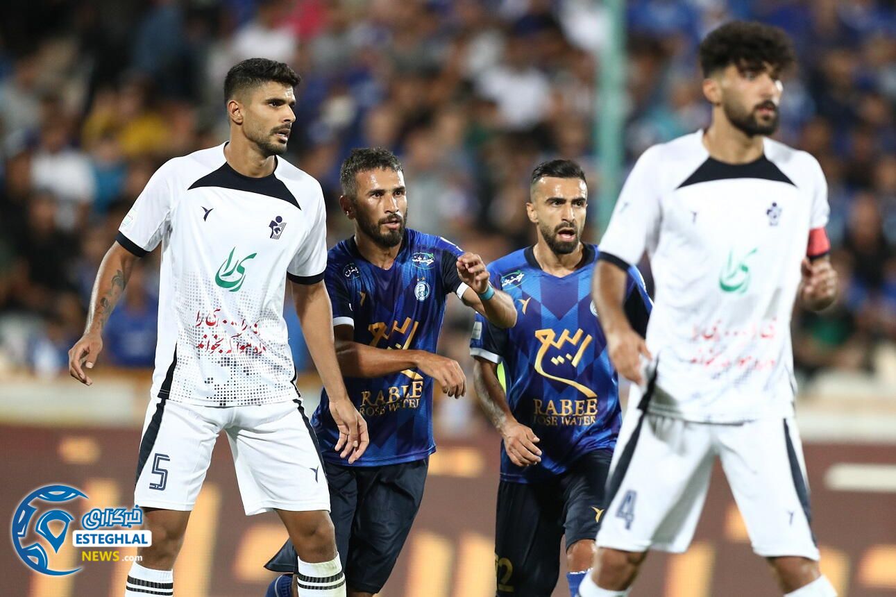 دیدار استقلال و پیکان