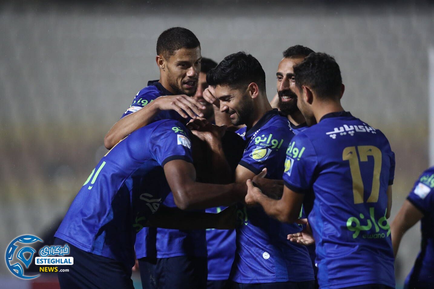 فجرسپاسی 1-1 استقلال