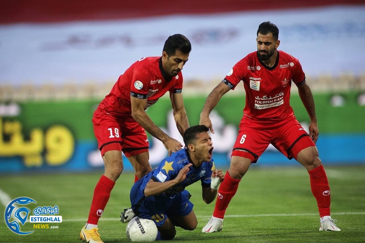 پیروزی(پرسپولیس) 1-0 استقلال