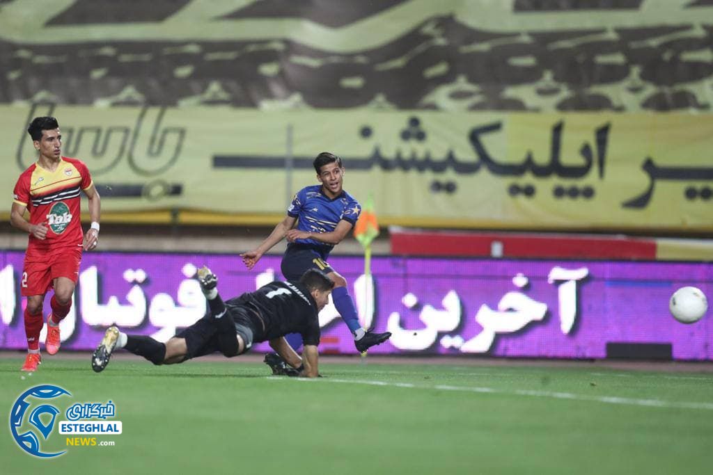 دیدار استقلال و فولاد