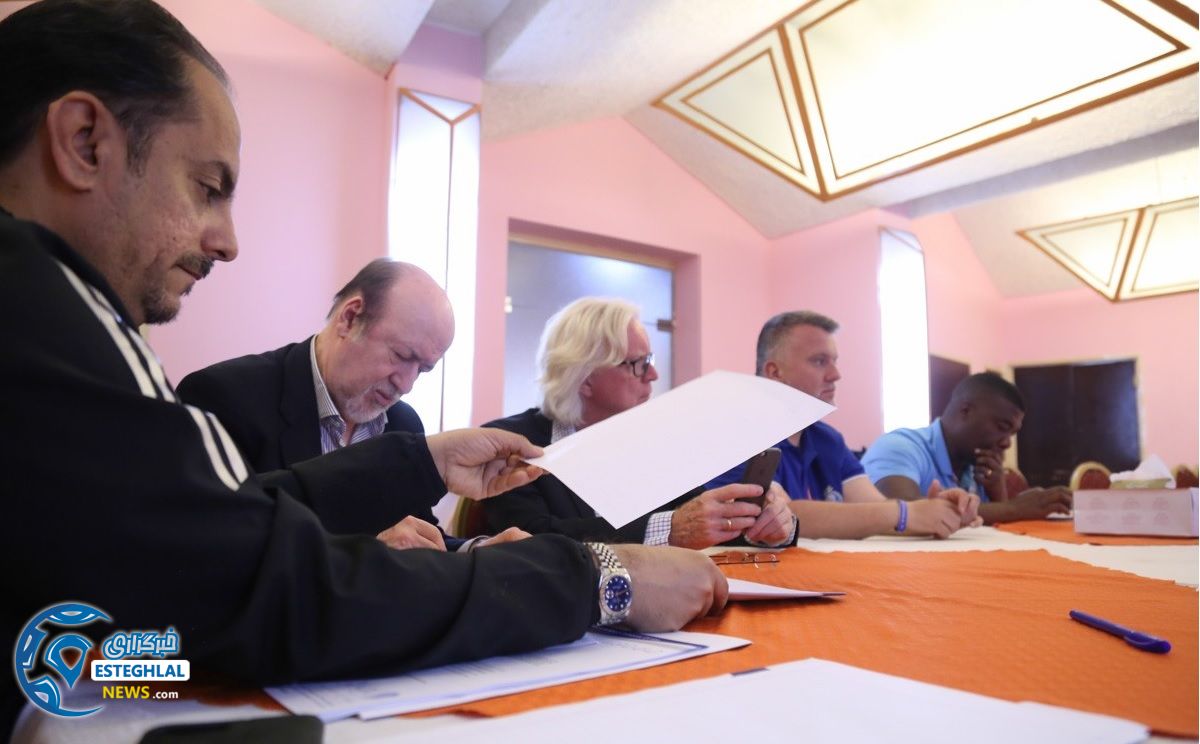 تمدید قرارداد شفر و کادر فنی استقلال