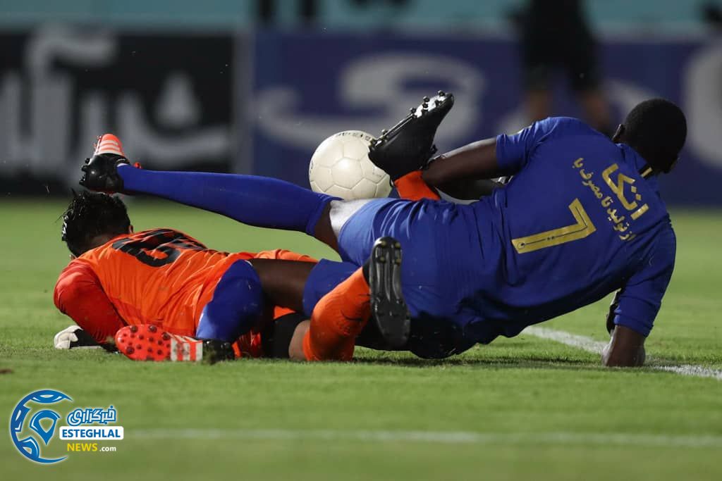 دیدار پارس جنوبی جم و استقلال