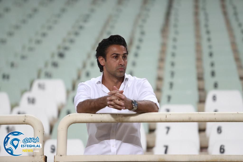 استقلال 0(2)-(4)0 فولاد