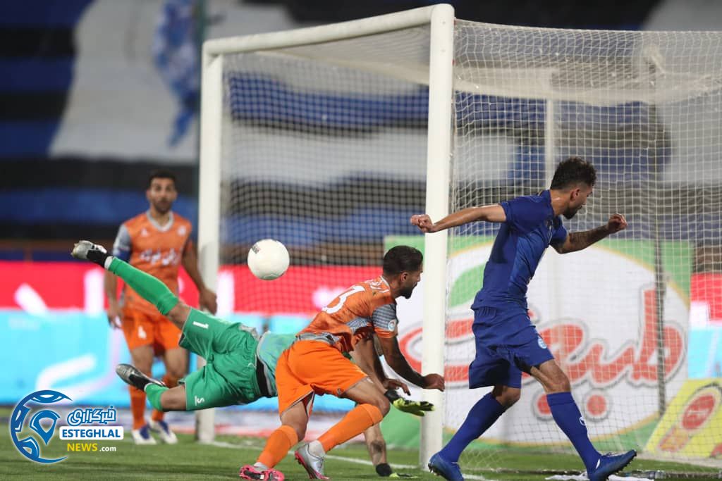 دیدار استقلال و سایپا