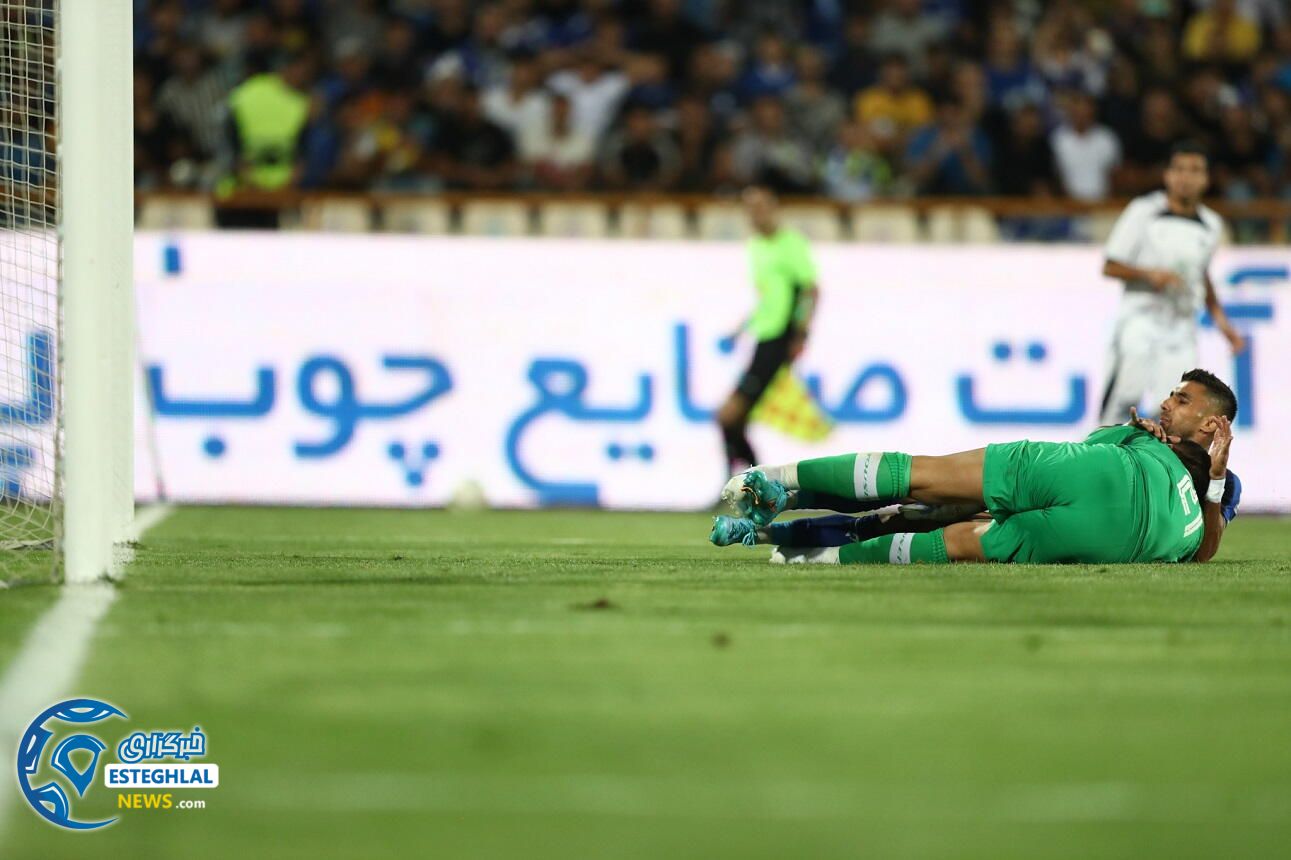 دیدار استقلال و پیکان