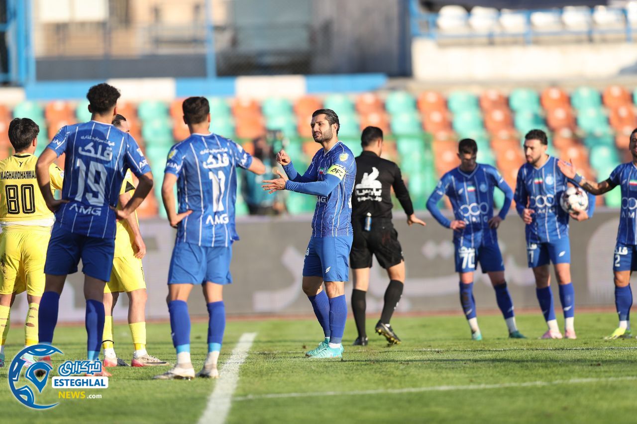 بازی استقلال و شمس آذر