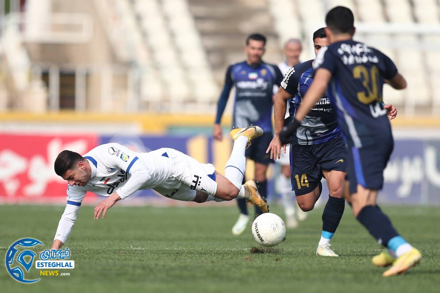 پیکان 0-2 استقلال