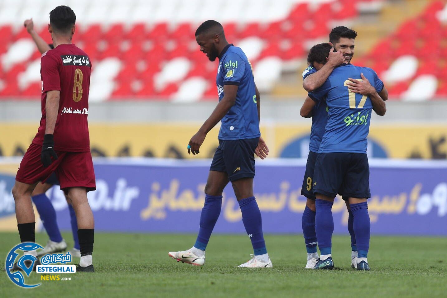 پدیده 0-3 استقلال