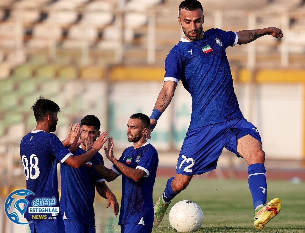 دیدار دوستانه استقلال و پیکان