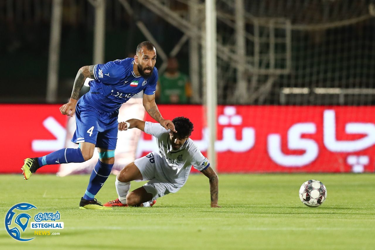 بازی استقلال و ملوان