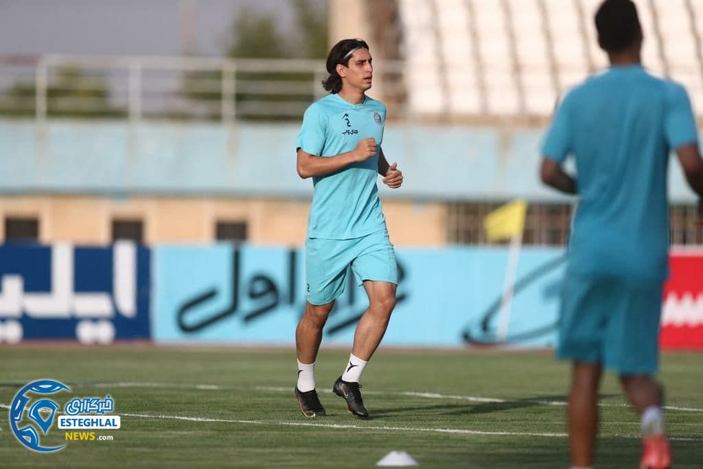 حواشی دیدار آلومینیوم اراک و استقلال 