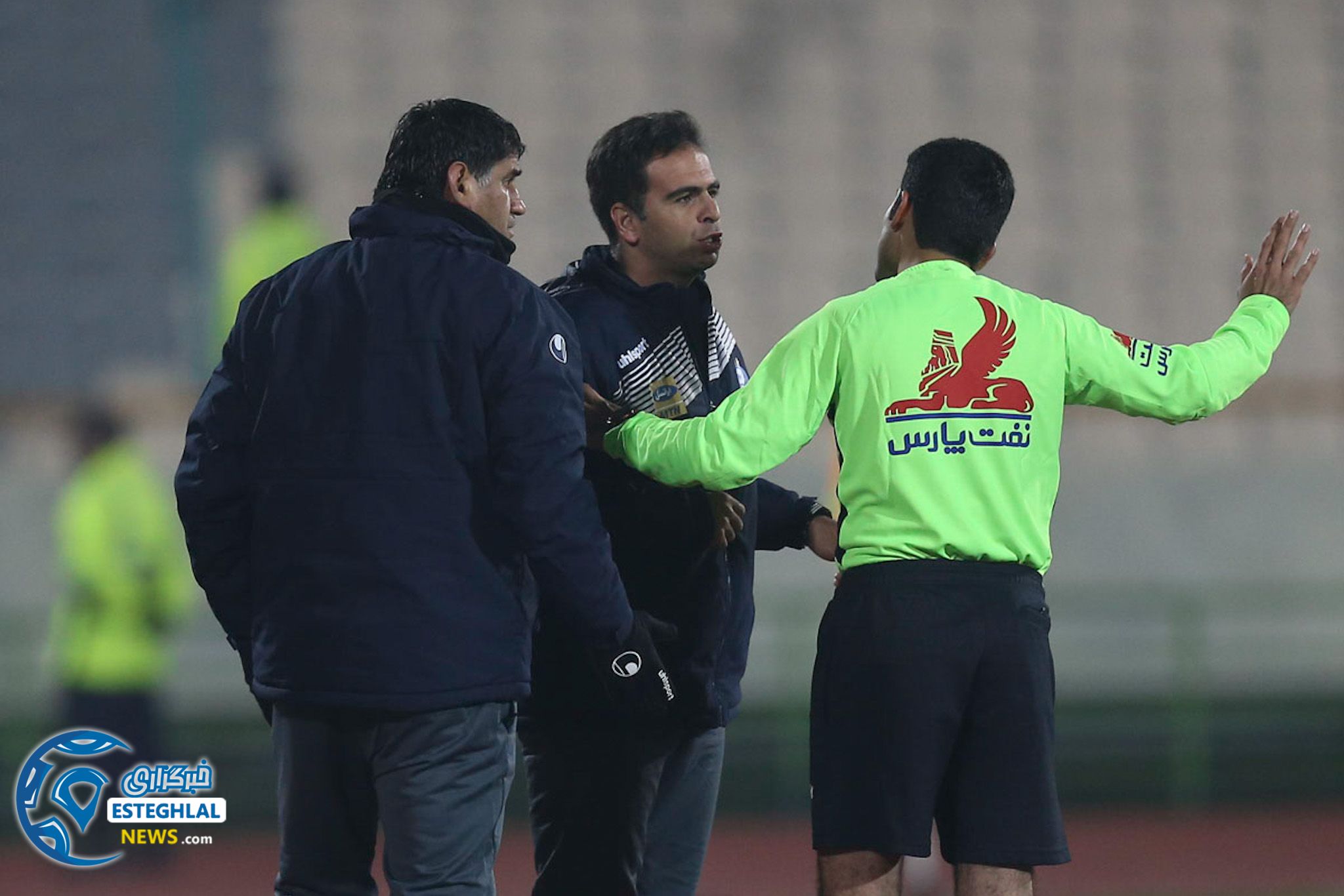 دیدار استقلال و شاهین