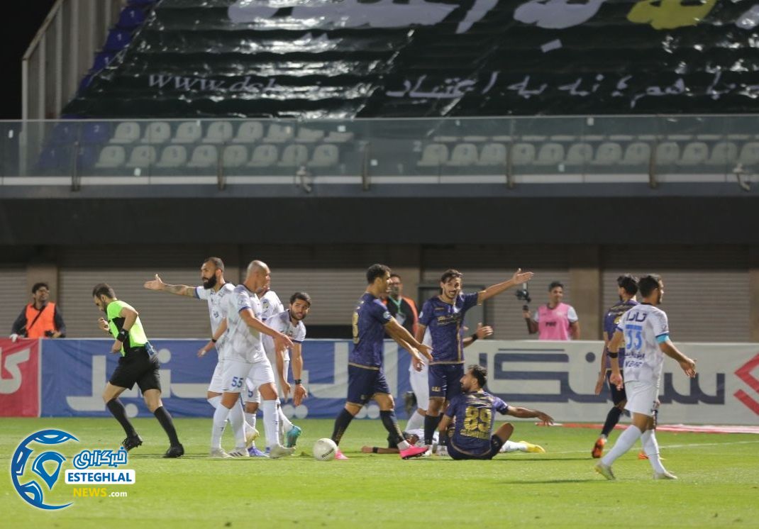 گل گهر 1-2 استقلال