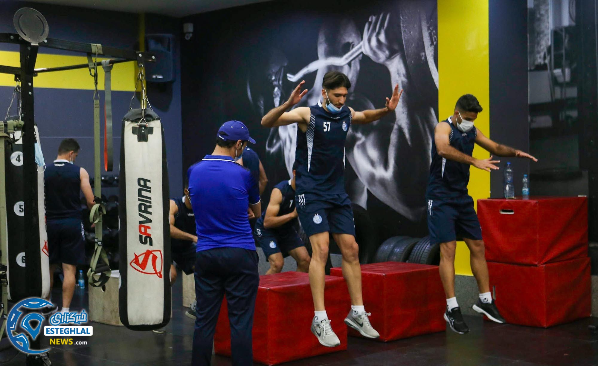 تمرین وزنه استقلال