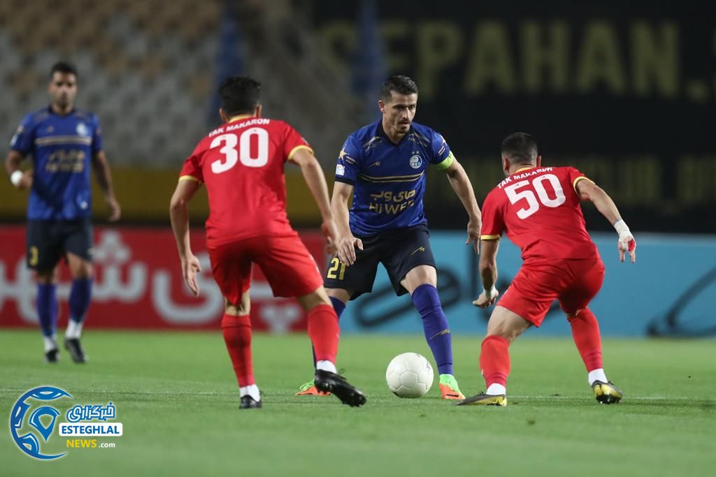 استقلال 0(2)-(4)0 فولاد