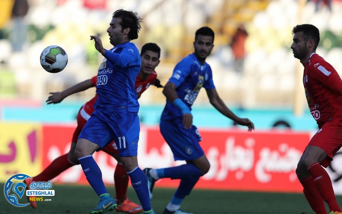 استقلال و تراکتور