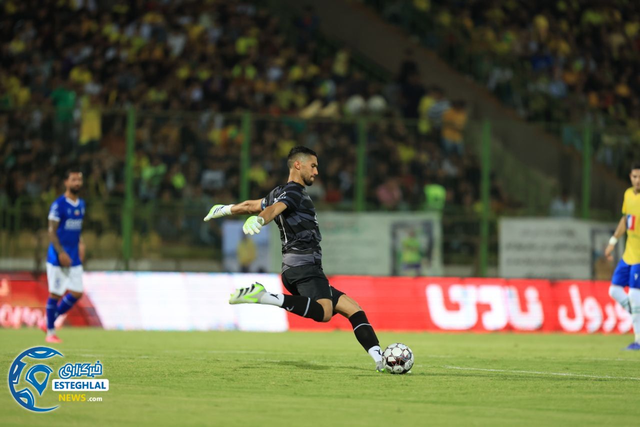 صنعت نفت آبادان 0-3 استقلال(تاج) 