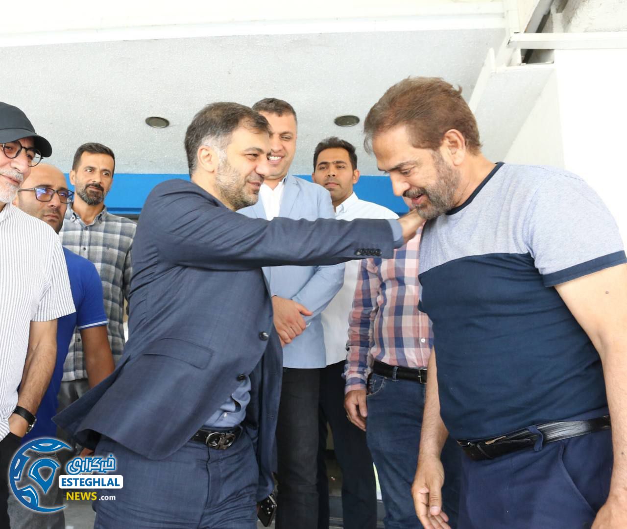 بازدید حجت کریمی از آکادمی استقلال