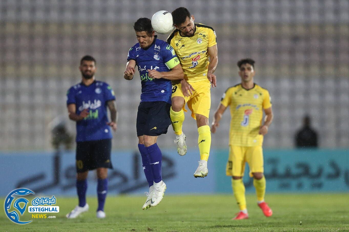 فجرسپاسی 1-1 استقلال