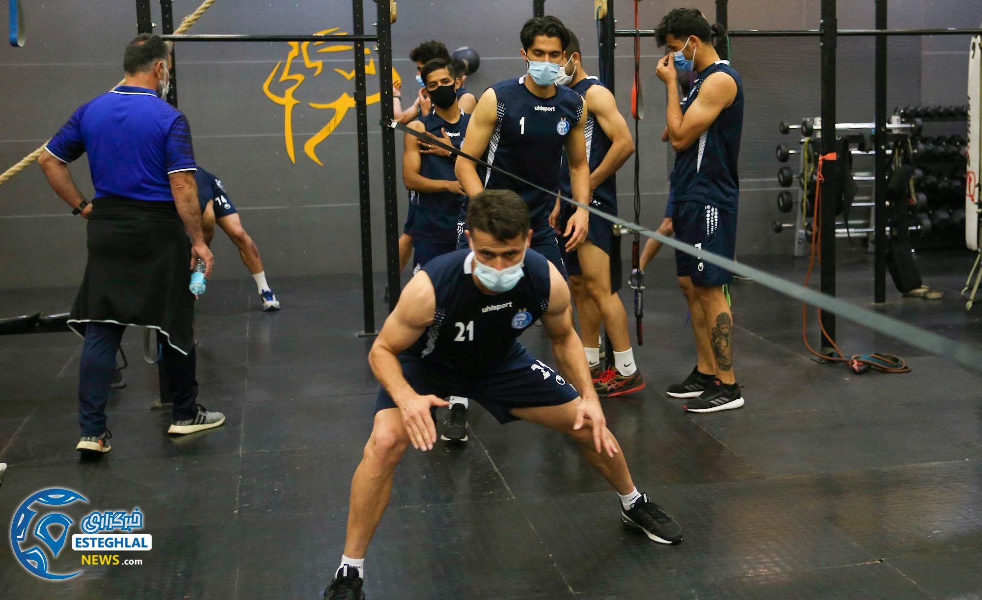 تمرین وزنه استقلال