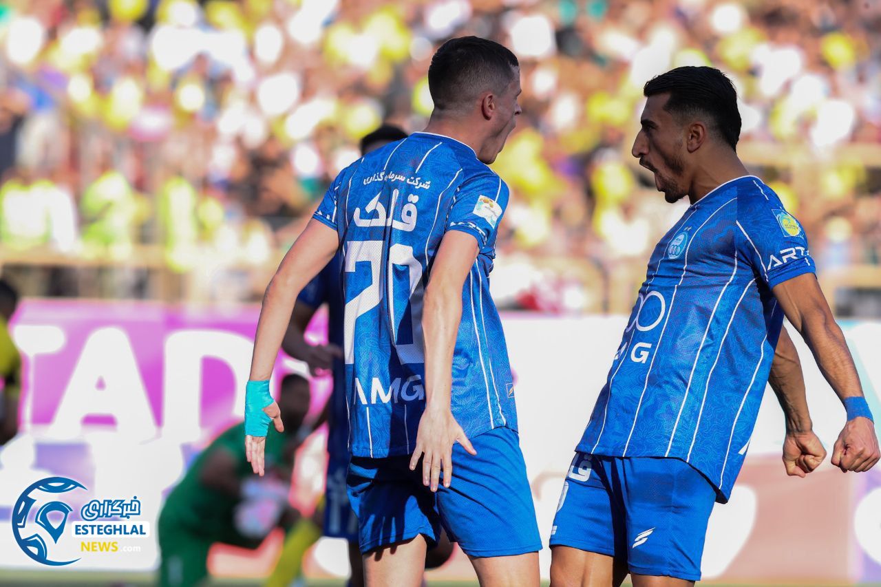 بازی فجرسپاسی و استقلال 