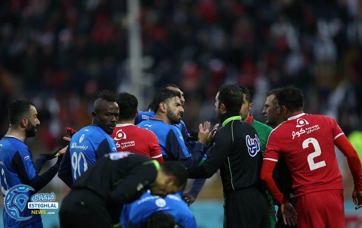 دیدار تراکتورسازی و استقلال