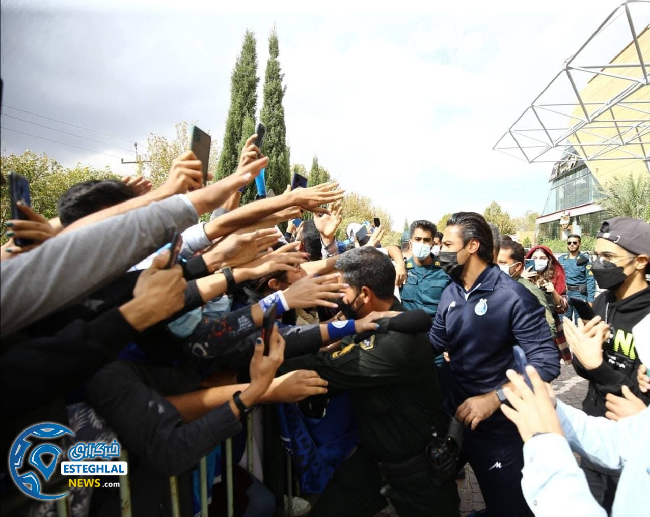 حواشی دیدار فجرسپاسی شیراز و استقلال