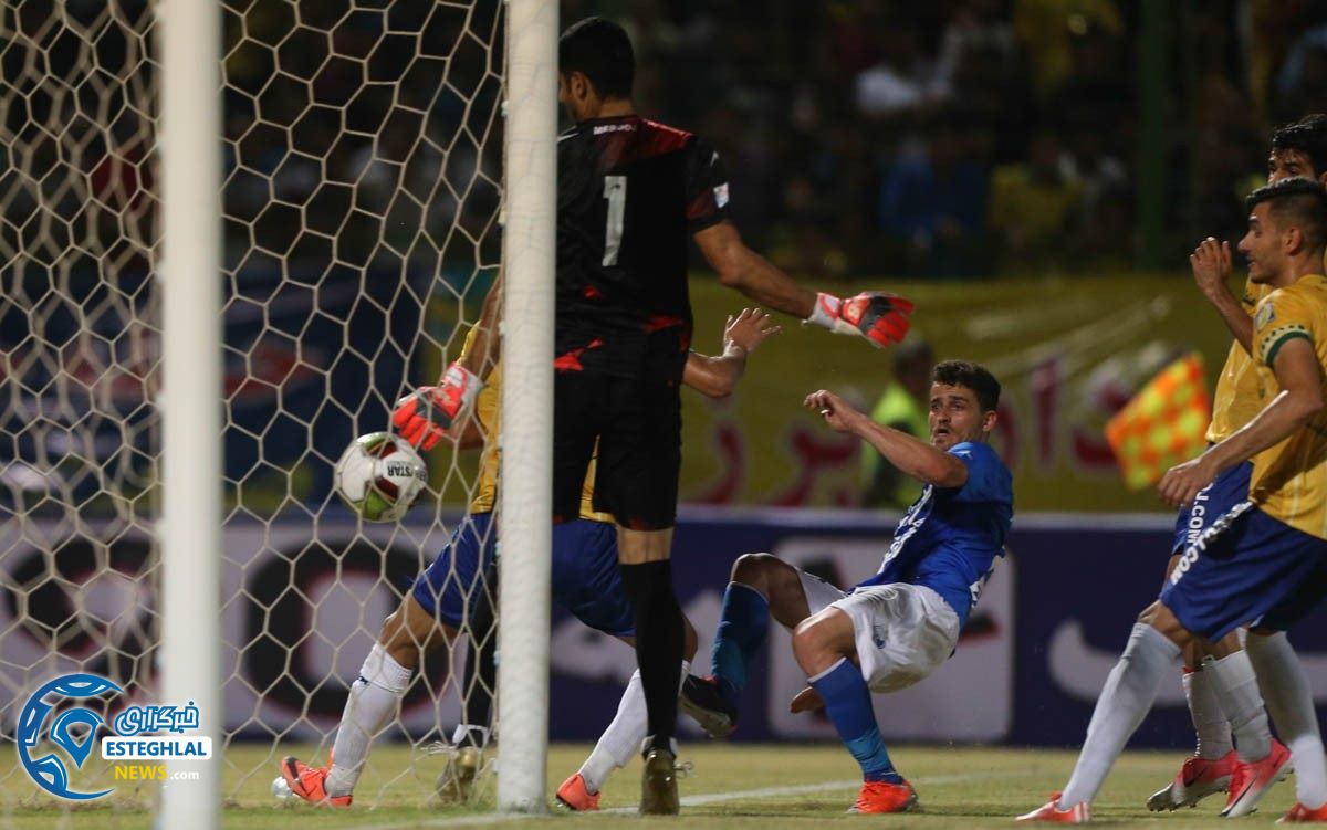 دیدار استقلال و نفت آبادان