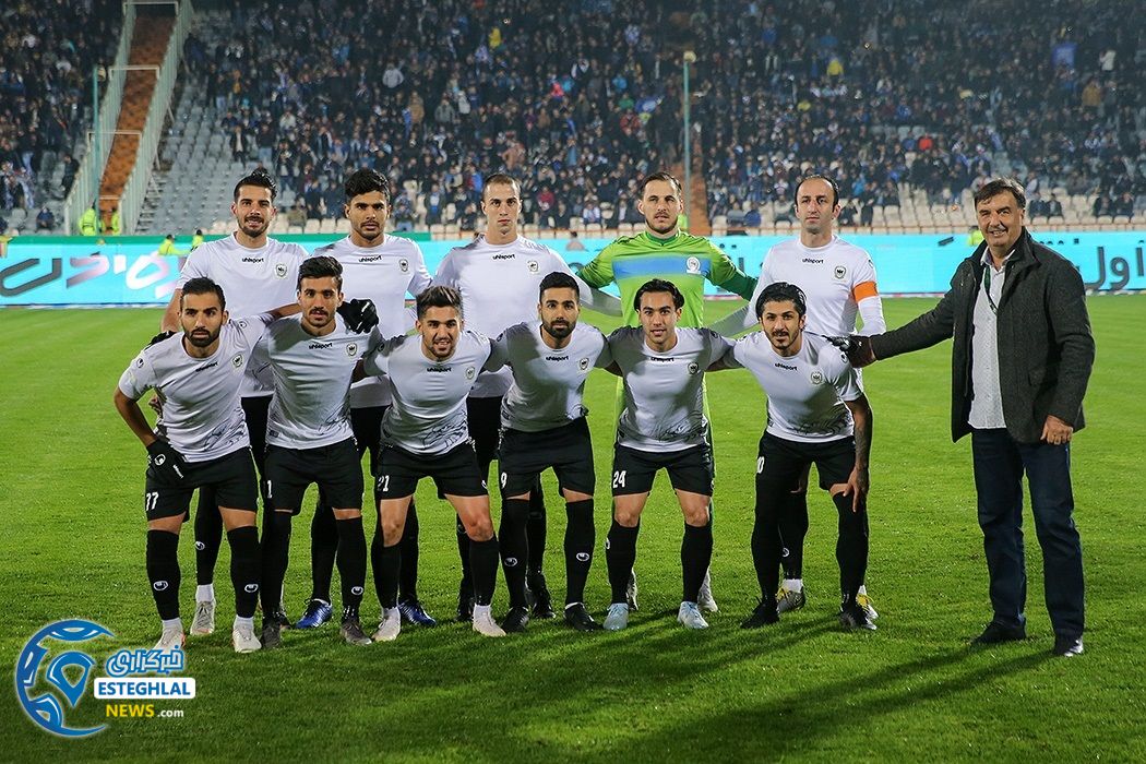 دیدار استقلال و شاهین