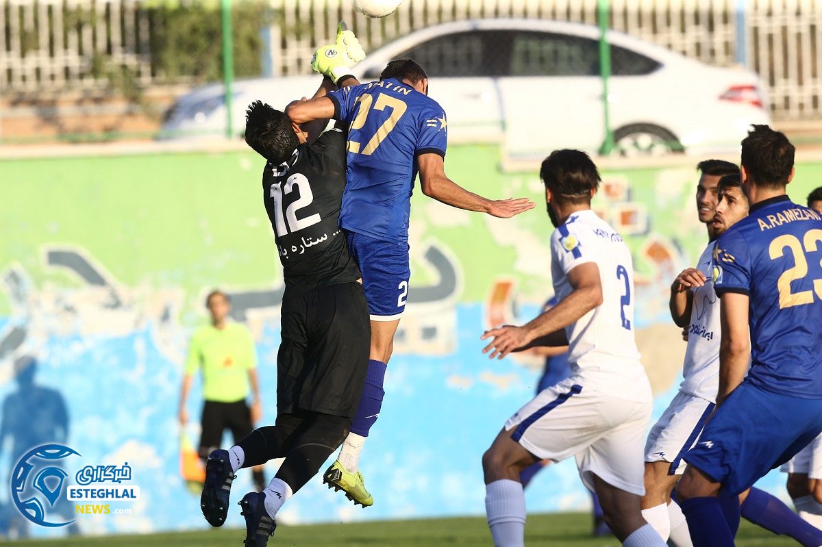 دیدار دوستانه استقلال و پیکان