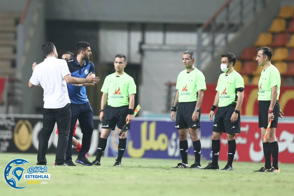 دیدار فولاد خوزستان و استقلال