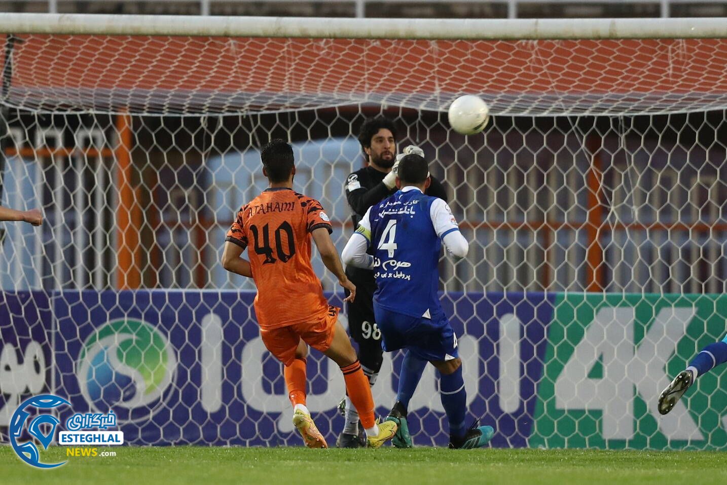 مس کرمان 2-3 استقلال