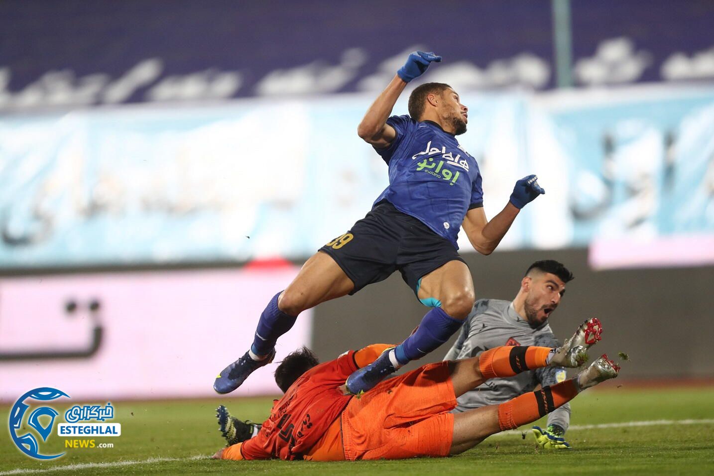 استقلال 3-2 مس رفسنجان