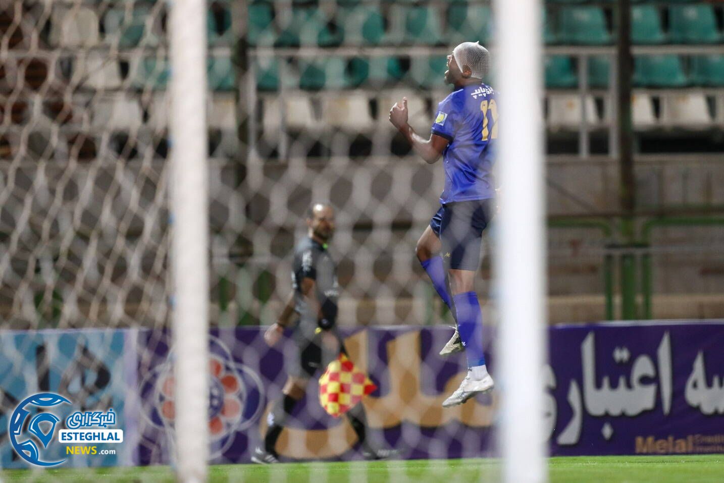 ذوب آهن اصفهان و استقلال(تاج) ایران