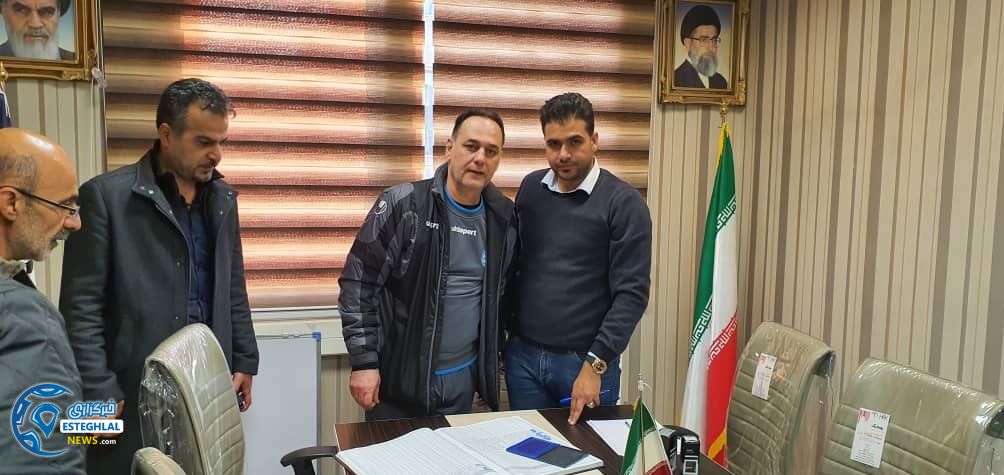 ثبت قرارداد استقلالی ها  در هیات فوتبال