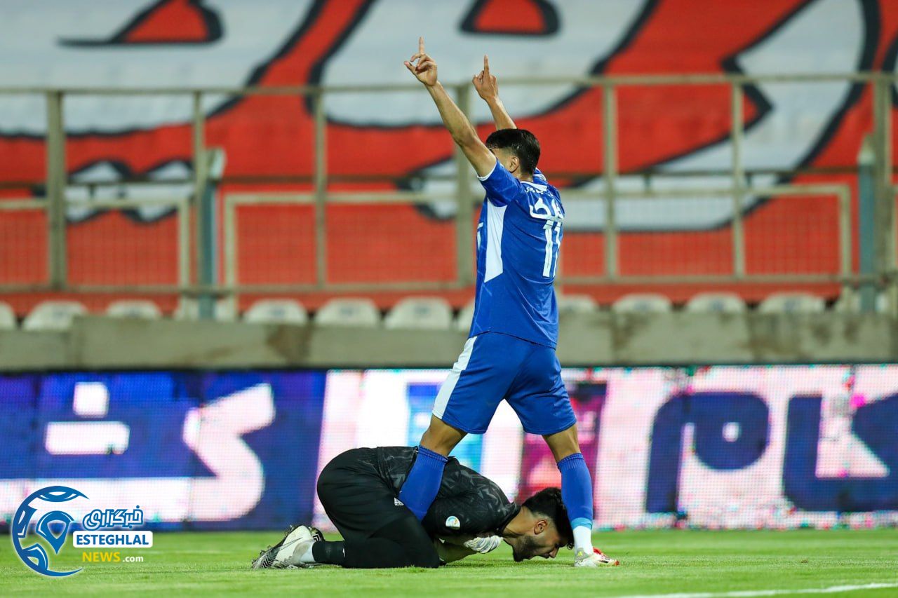 بازی تراکتور و استقلال 