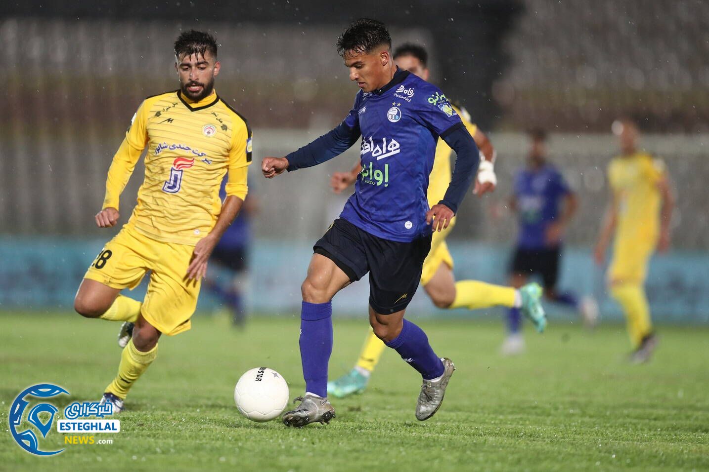 فجرسپاسی 1-1 استقلال