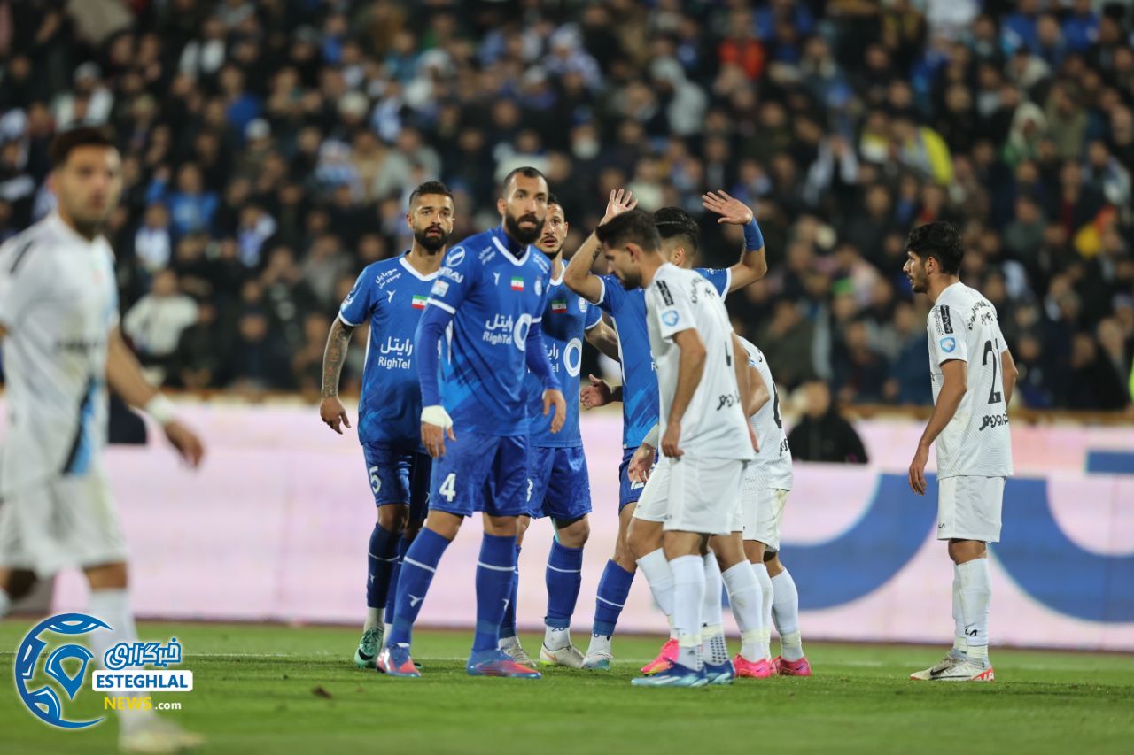 استقلال 2-1 پیکان