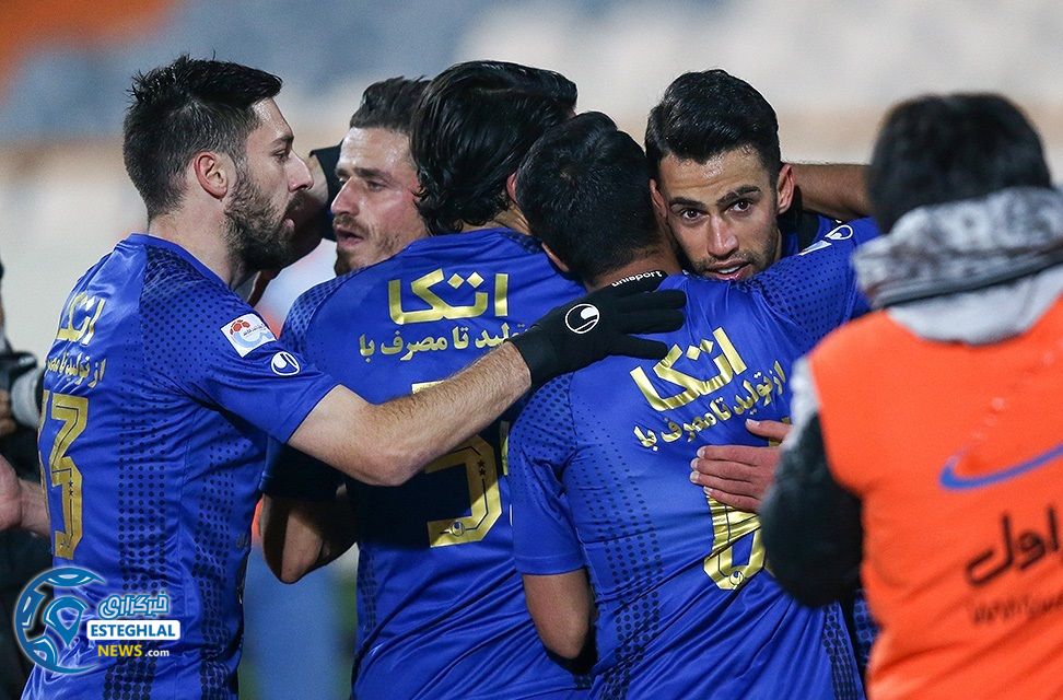 دیدار استقلال و شاهین