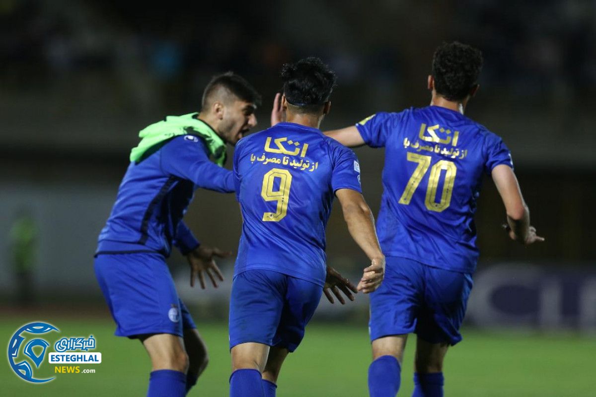 دیدار گل ریحان و استقلال