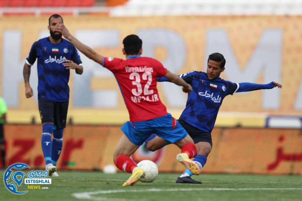 دیدار استقلال و نساجی