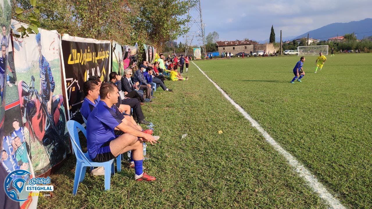 پیشکسوتان استقلال 8-2 پیشکسوتان  قاسم آباد