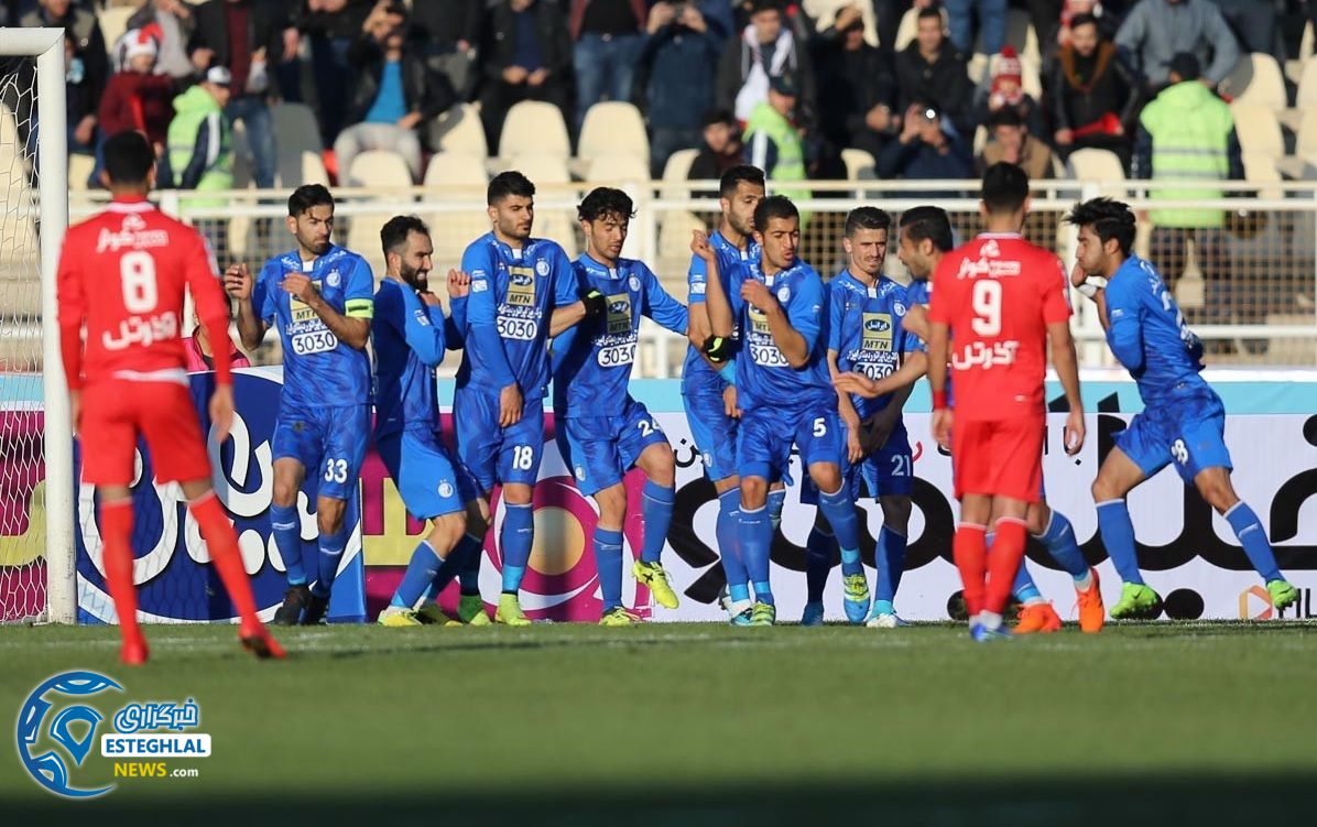 استقلال و تراکتور