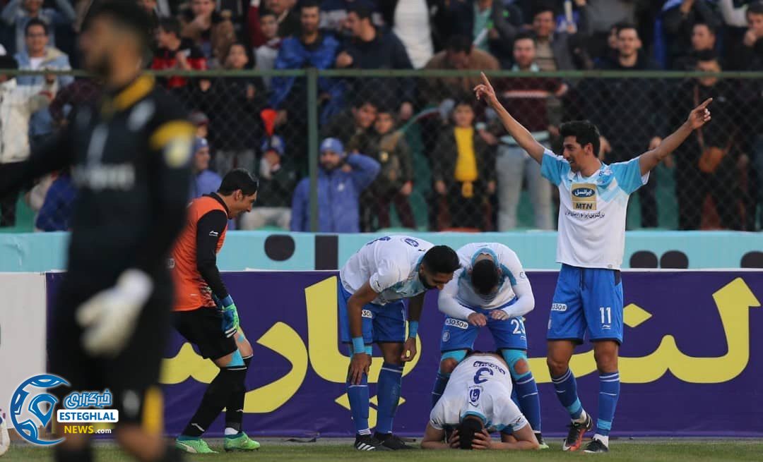 دیدار پیکان و استقلال