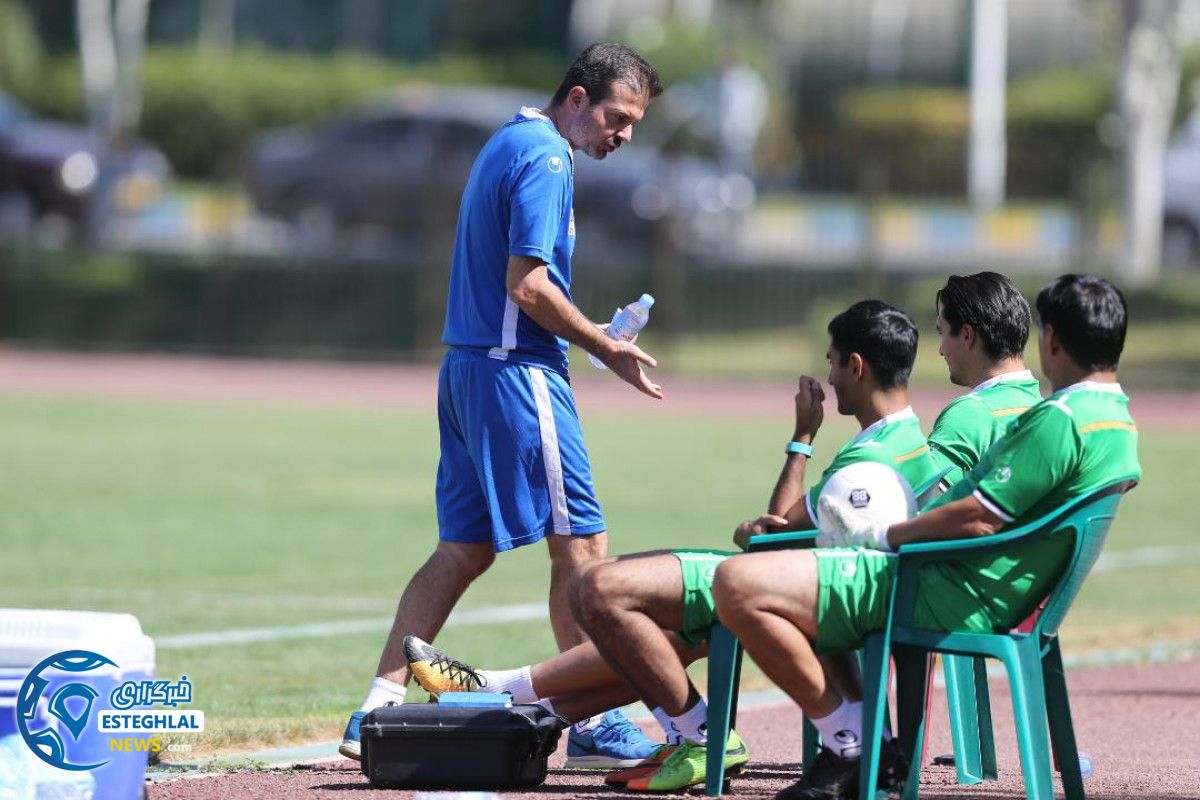 دیدار تدارکاتی استقلال و عقاب