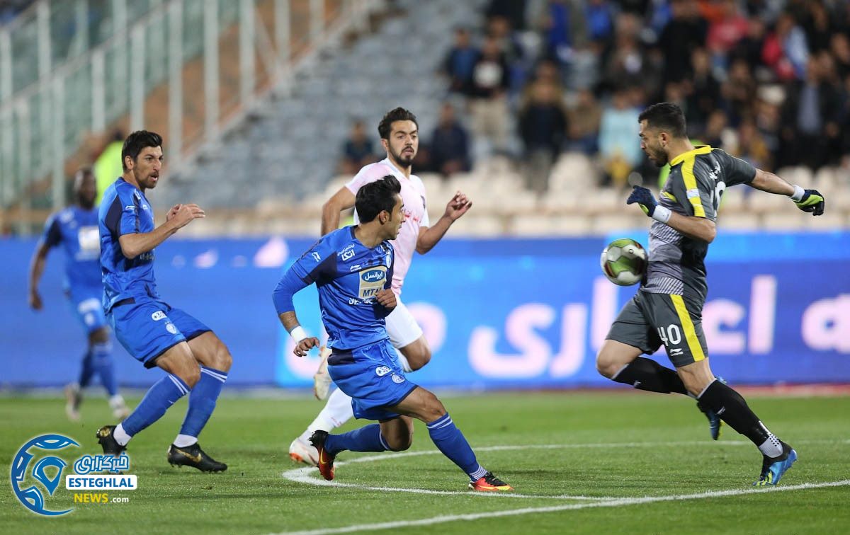 دیدار استقلال و نساجی