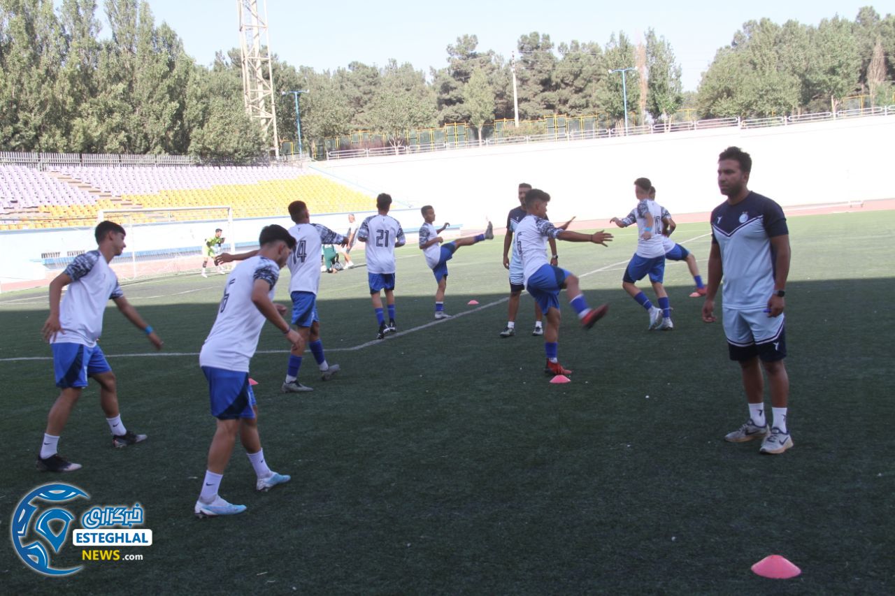 تیم نوجوانان استقلال