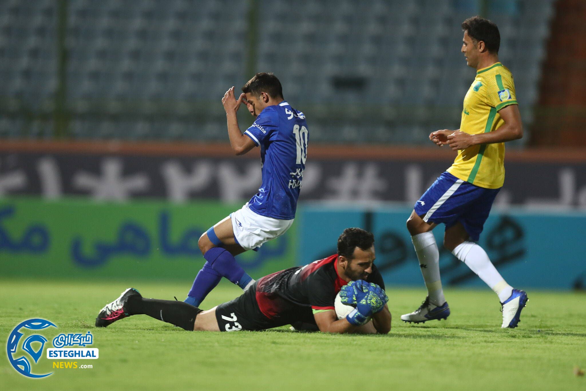نفت آبادان 0-1 استقلال